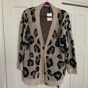 SUPER soft leopard cardigan, never worn with tags